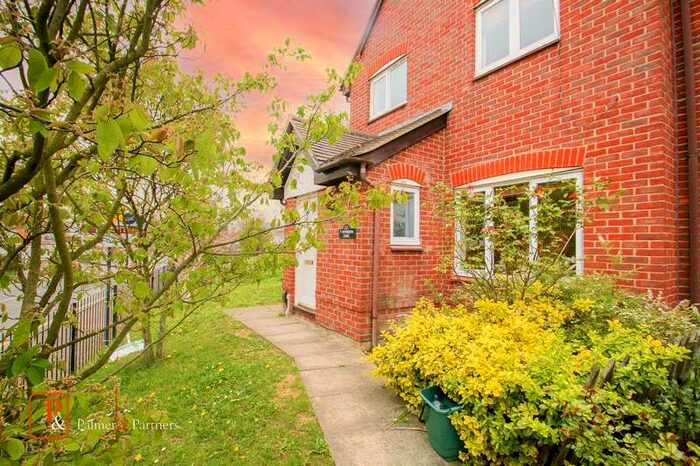 3 Bedroom End Of Terrace House To Rent In Peppercorn Close, Colchester, Essex, CO4