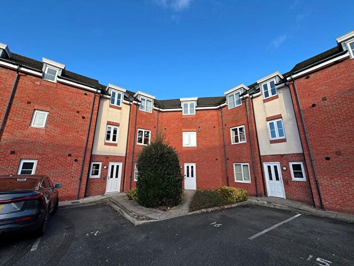 2 Bedroom Flat To Rent In Ceres Chase, Farnworth, Bolton, BL4