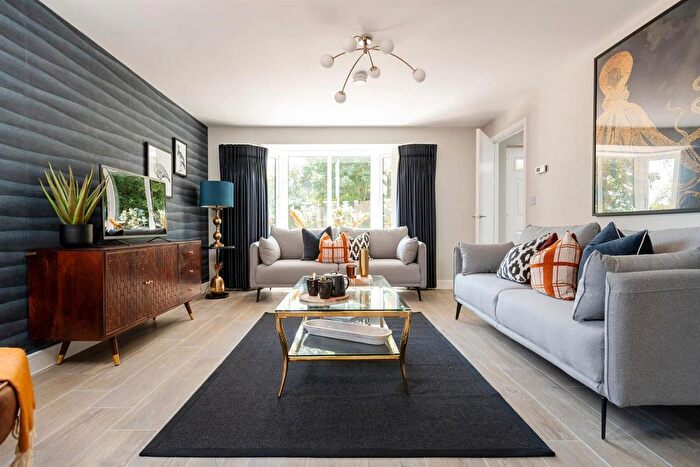 4 Bedroom Detached House For Sale In Broken Stone Road, Blackburn, BB3