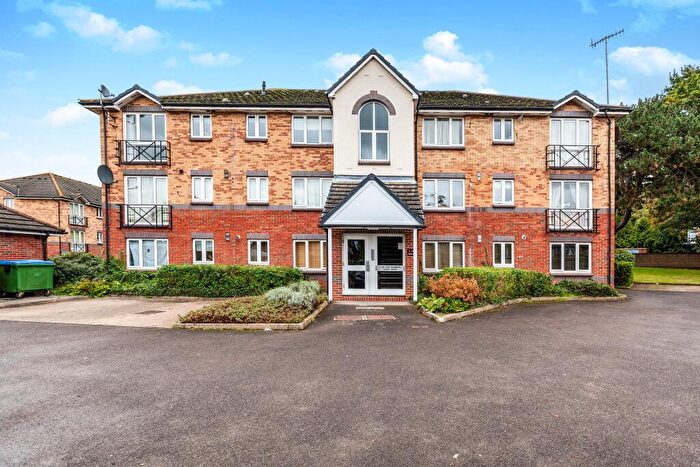 2 Bedroom House To Rent In Parry Drive, Weybridge, KT13