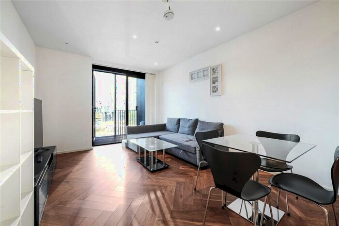 1 Bedroom Apartment To Rent In Ambassador Building, Embassy Gardens, SW11