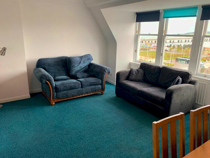 3 Bedroom Flat To Rent In Dock Street, City Centre, Dundee, DD1