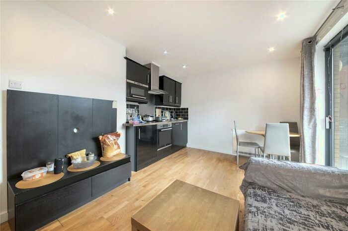 2 Bedroom Flat To Rent In Rich Street, Poplar, E14