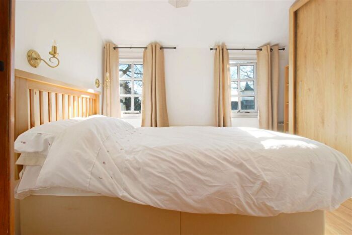 2 Bedroom Semi-Detached House For Sale In Baldock Road, Buntingford, SG9