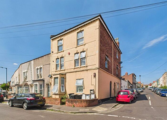 1 Bedroom Flat For Sale In Chaplin Road, Bristol, BS5