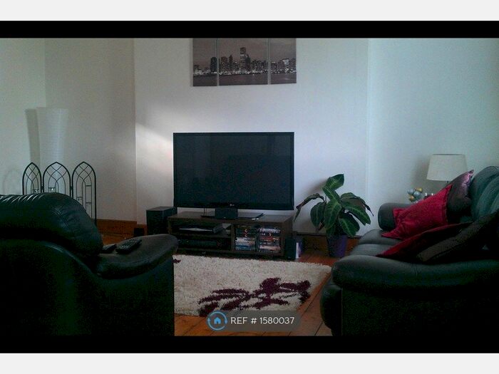 1 Bedroom Maisonette To Rent In Pearsons Building, Errol, PH2