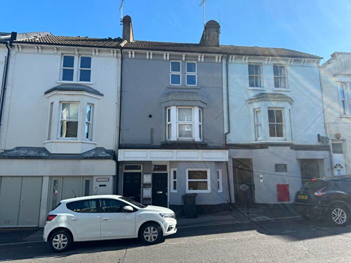 Flat To Rent In Boltro Road, Haywards Heath, RH16