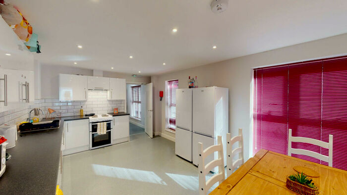 5 Bedroom Terraced House To Rent In Portland Street | Student House | /, LN5