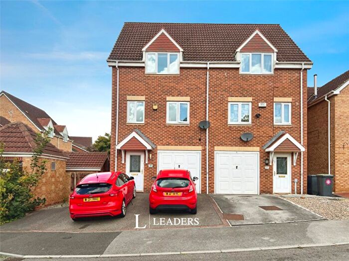 3 Bedroom Semi-Detached House For Sale In College Way, Strelley, Nottingham, NG8