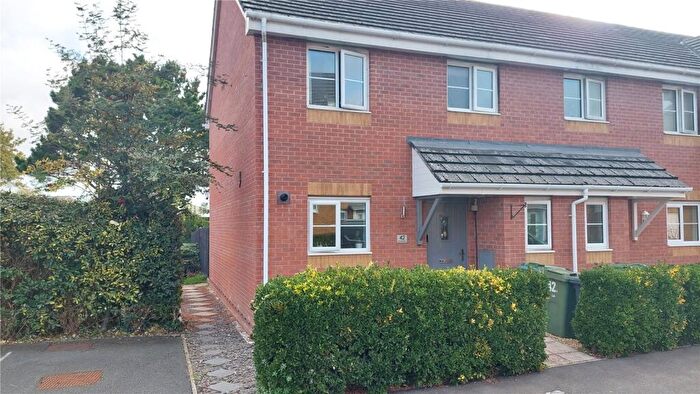 3 Bedroom End Of Terrace House For Sale In Snowberry Road, Newport, Isle Of Wight, PO30