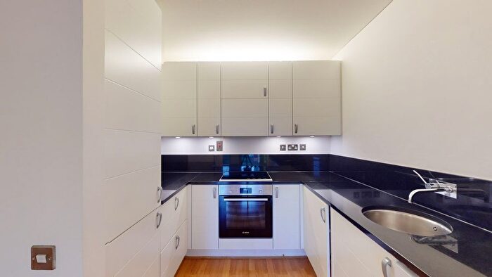 1 Bedroom Flat To Rent In West Parkside, London, SE10