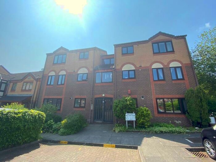 2 Bedroom Apartment To Rent In Bell Croft, Birmingham, B16