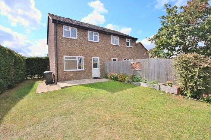 3 Bedroom Semi-Detached House To Rent In Brunel Crescent, Grove, Wantage, OX12
