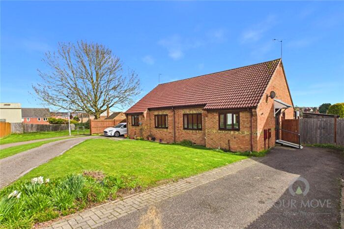 2 Bedroom Bungalow For Sale In De-Ferneus Drive, Raunds, Wellingborough, Northamptonshire, NN9