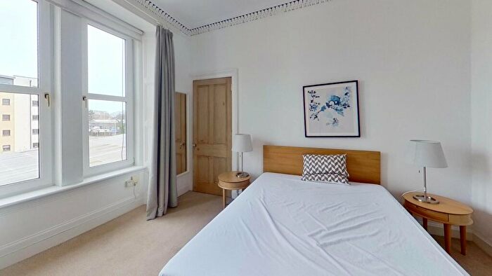 1 Bedroom Flat To Rent In Gibson Street, Edinburgh, EH7
