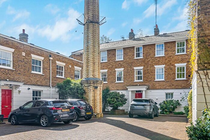 1 Bedroom Flat For Sale In Bramwell Mews, London, N1