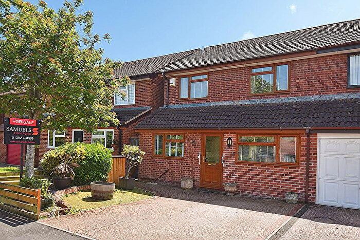 3 Bedroom Semi-Detached House For Sale In Byron Road, Exeter, EX2