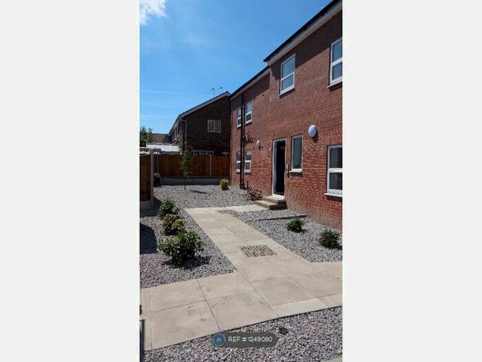 1 Bedroom Flat To Rent In Altofts, Wakefield WF6