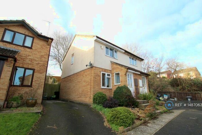 2 Bedroom Semi-Detached House To Rent In Borgie Place, Weston-Super-Mare, BS22