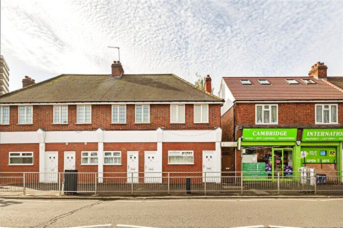 Apartment To Rent In Cambridge Road, Kingston Upon Thames, KT1