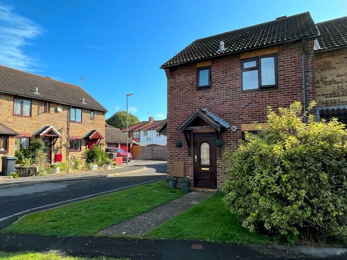 3 Bedroom House To Rent In Lapthorn Close, Gosport, PO13