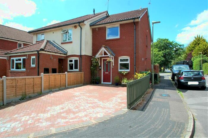 2 Bedroom End Of Terrace House To Rent In Durford Road, Petersfield, GU31