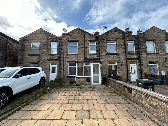 2 Bedroom Terraced House To Rent In Halifax Road, Halifax, West Yorkshire, HX3