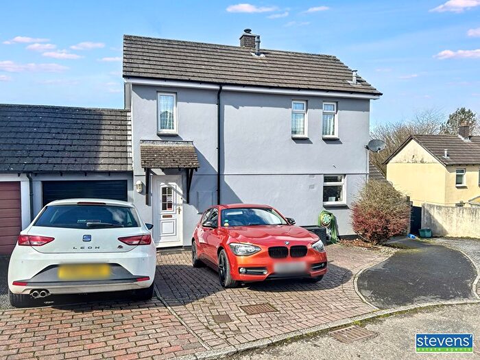 3 Bedroom Link Detached House For Sale In Steeperton Close, Okehampton, EX20
