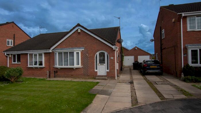 2 Bedroom Bungalow To Rent In Chelkar Way, Rawcliffe, York, YO30