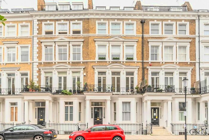 2 Bedroom Flat To Rent In Collingham Place, South Kensington, London, SW5