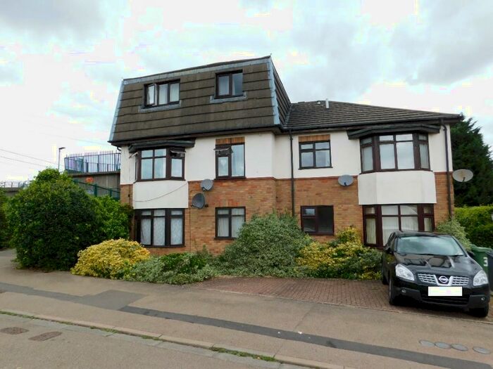 2 Bedroom Ground Flat To Rent In Marholm Road, Peterborough, Cambridgeshire, PE4