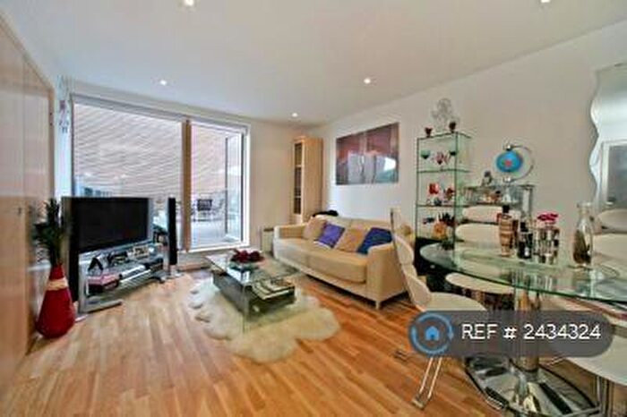 1 Bedroom Flat To Rent In Provost Street, London, N1