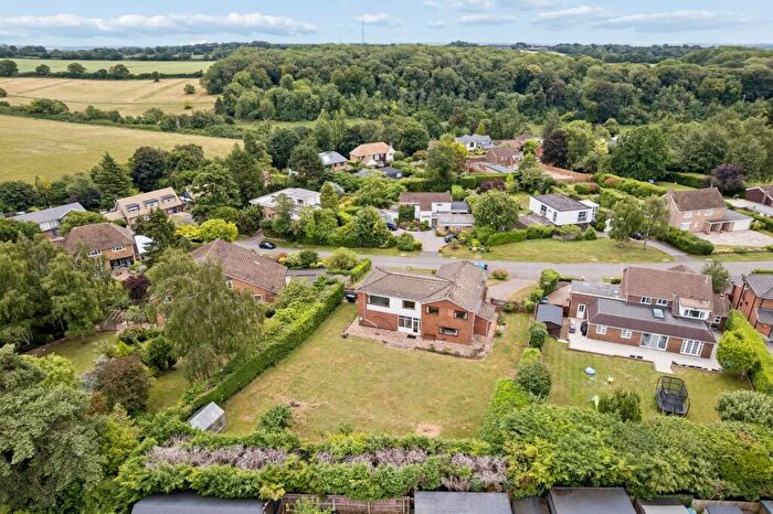 5 Bedroom Detached House For Sale In Highclere Drive, Hemel Hempstead, HP3