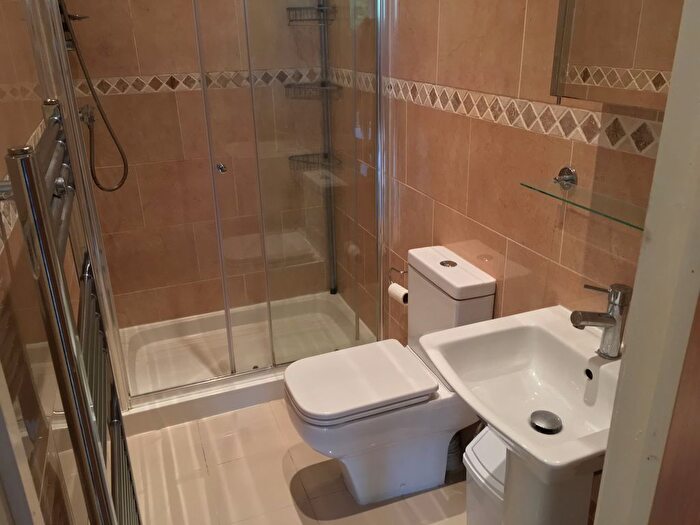 1 Bedroom Flat To Rent In Very Near Carlton Gardens Area, Ealing Broadway West Haven Green, W5
