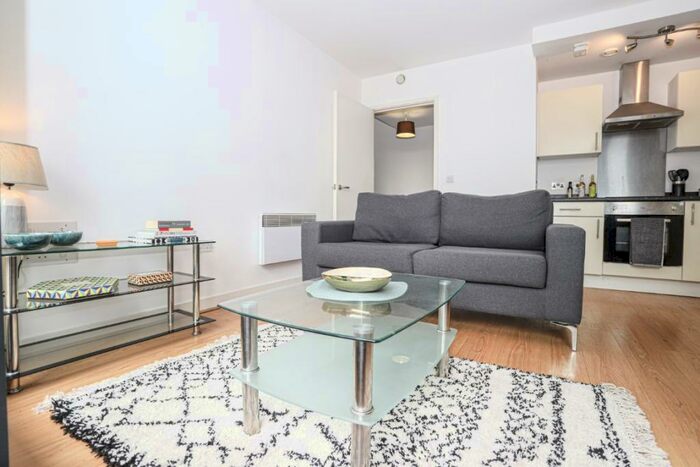 3 Bedroom Apartment To Rent In Kings Dock Mill Liverpool, L1