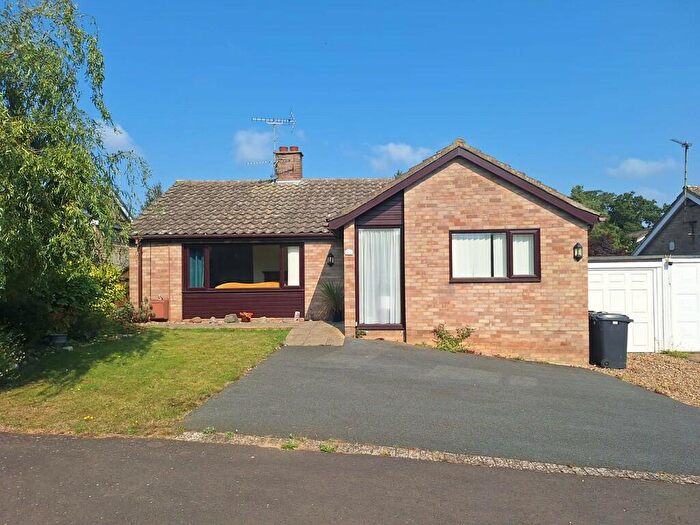 3 Bedroom Detached Bungalow For Sale In Beauchamp Road, Chedgrave, NR14