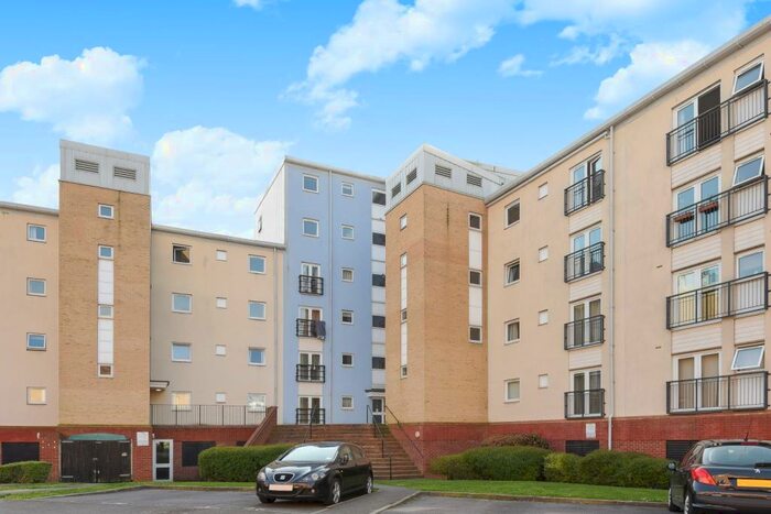2 Bedroom Apartment To Rent In White Star Place, Southampton, SO14
