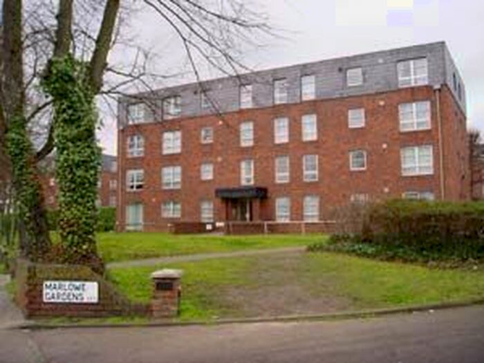 2 Bedroom Flat To Rent In Marlowe Gardens, Eltham, SE9