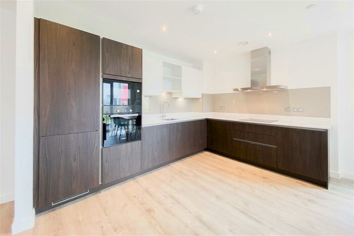 3 Bedroom Apartment To Rent In Bellows, Middlewood Locks, M5