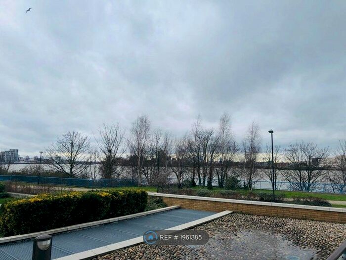 2 Bedroom Flat To Rent In Tideslea Path, London, SE28