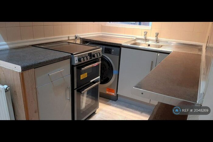 1 Bedroom Flat To Rent In Craven Road, Newbury, RG14