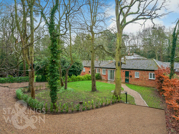 2 Bedroom Barn Conversion To Rent In Church Lane, Broome, Bungay, NR35