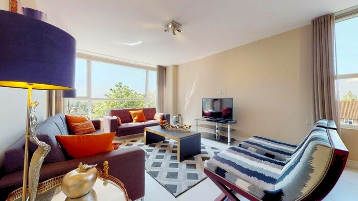3 Bedroom Flat To Rent In St. Johns Wood Park, NW8