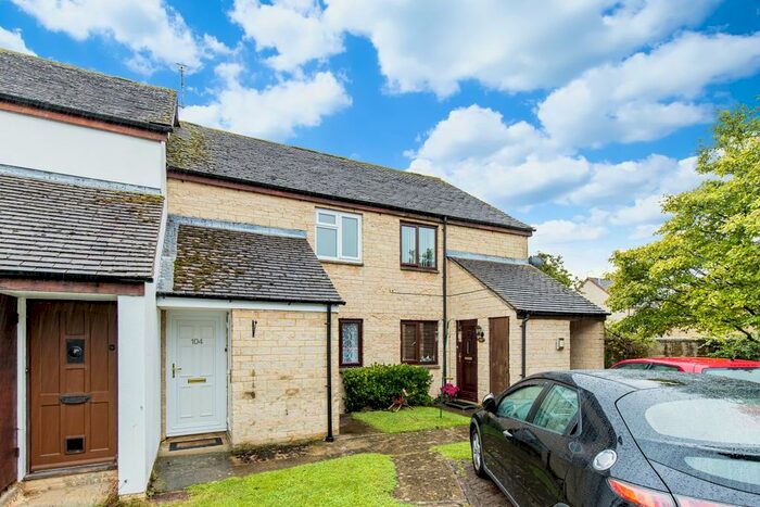 1 Bedroom Flat To Rent In Manor Road, Witney, OX28