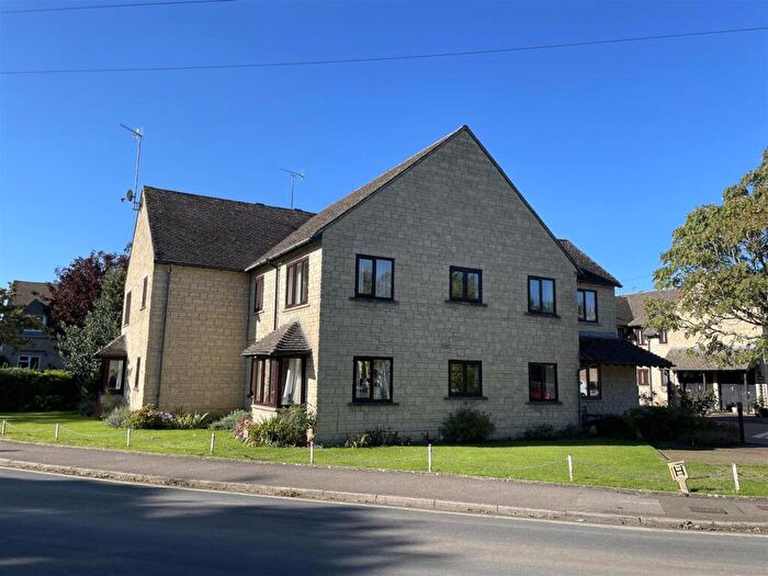 2 Bedroom Flat For Sale In Pegasus Court, Bourton-On-The-Water, Cheltenham, GL54