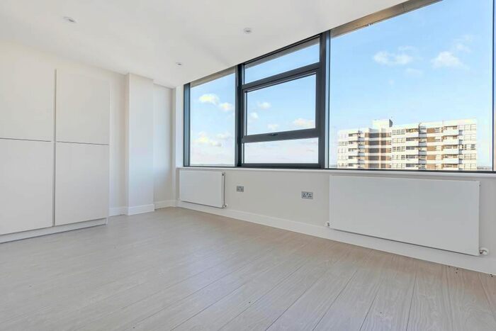 1 Bedroom Flat To Rent In Staines Road West, Sunbury On Thames, TW16