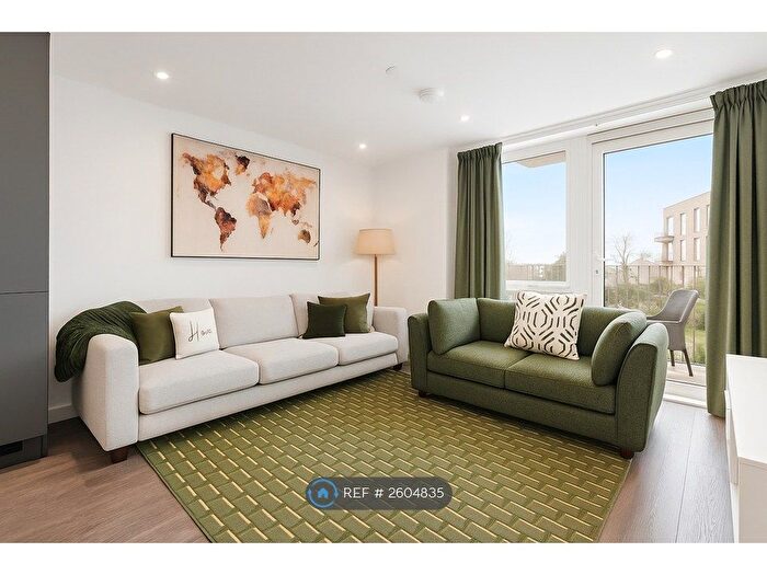 2 Bedroom Flat To Rent In Dodson House, London, NW7