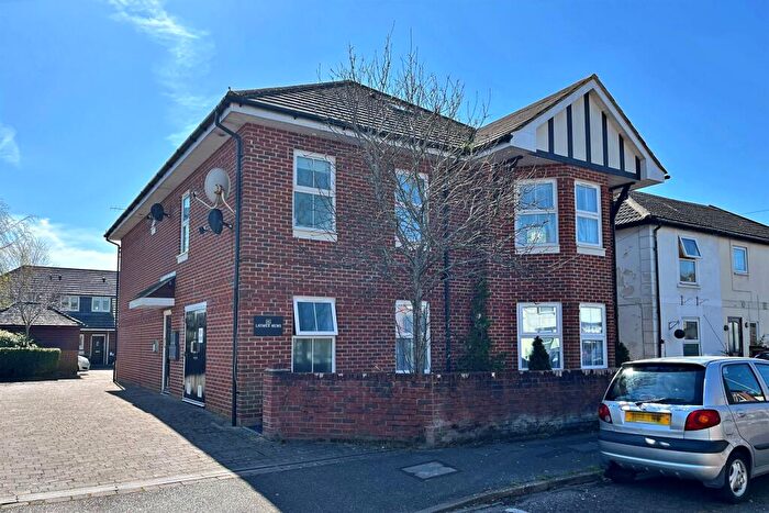 2 Bedroom Flat To Rent In Winton, BH9