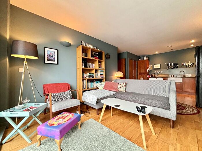 2 Bedroom Apartment For Sale In Advent, Isaac Way, Manchester, M4