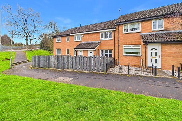 2 Bedroom Semi Detached House To Rent In Strathcona Gardens, G13